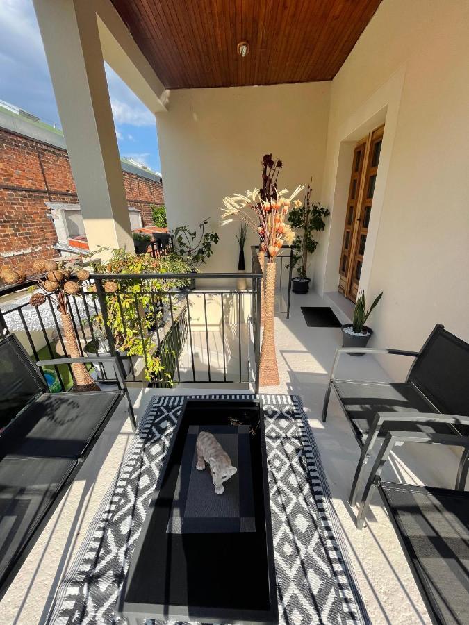 Agreable Appartement Dans Une Maison Saint-Denis  Buitenkant foto