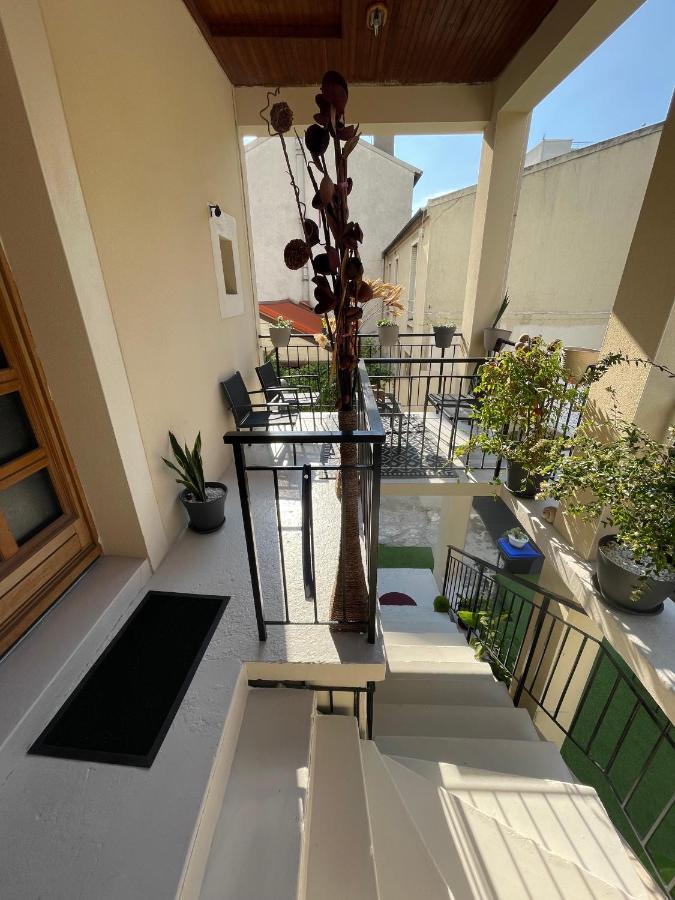 Agreable Appartement Dans Une Maison Saint-Denis  Buitenkant foto