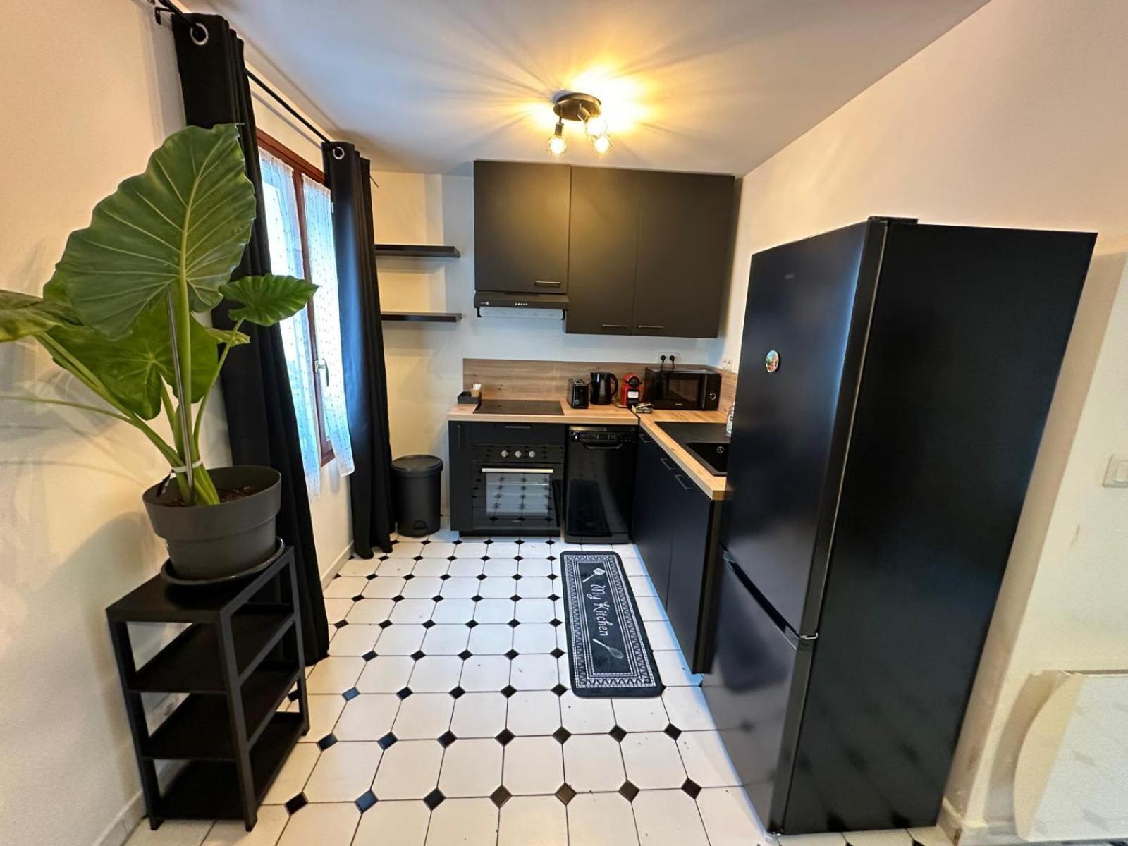 Agreable Appartement Dans Une Maison Saint-Denis  Buitenkant foto